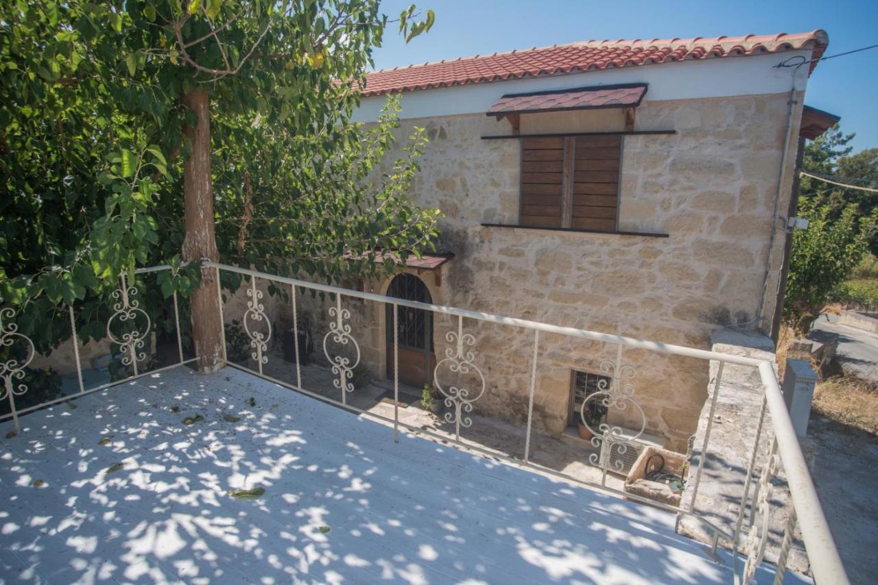 Old stone villa in Apokoronas Villa Nostalgia Kreta Fílippos Esterno foto
