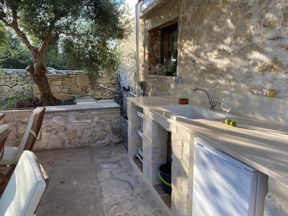 Old stone villa in Apokoronas Villa Nostalgia Kreta Fílippos Esterno foto